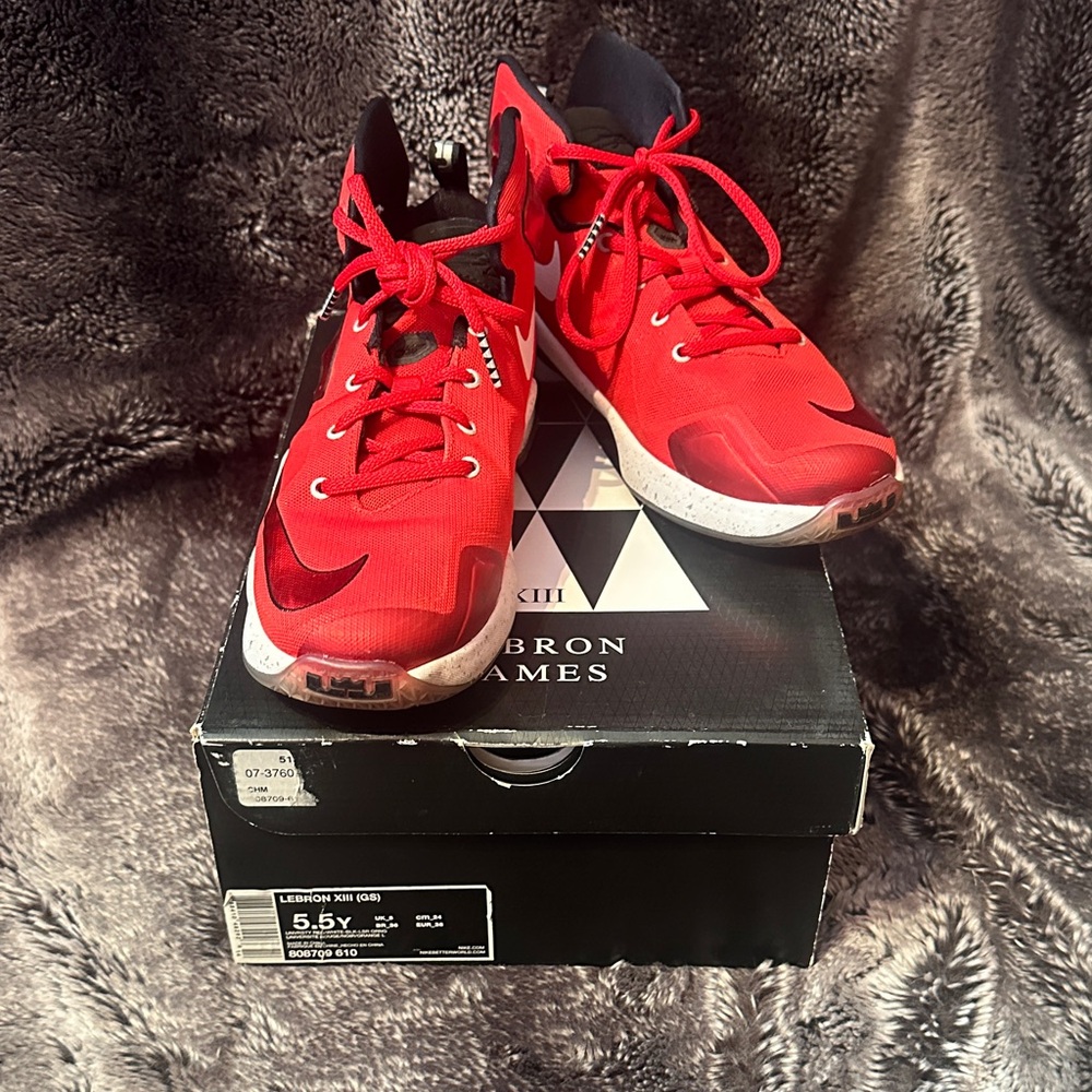 Nike LeBron XIII Bright Red Athletic Shoes 5.5Y
